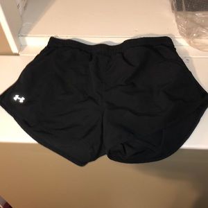 Under Armour Shorts - Medium